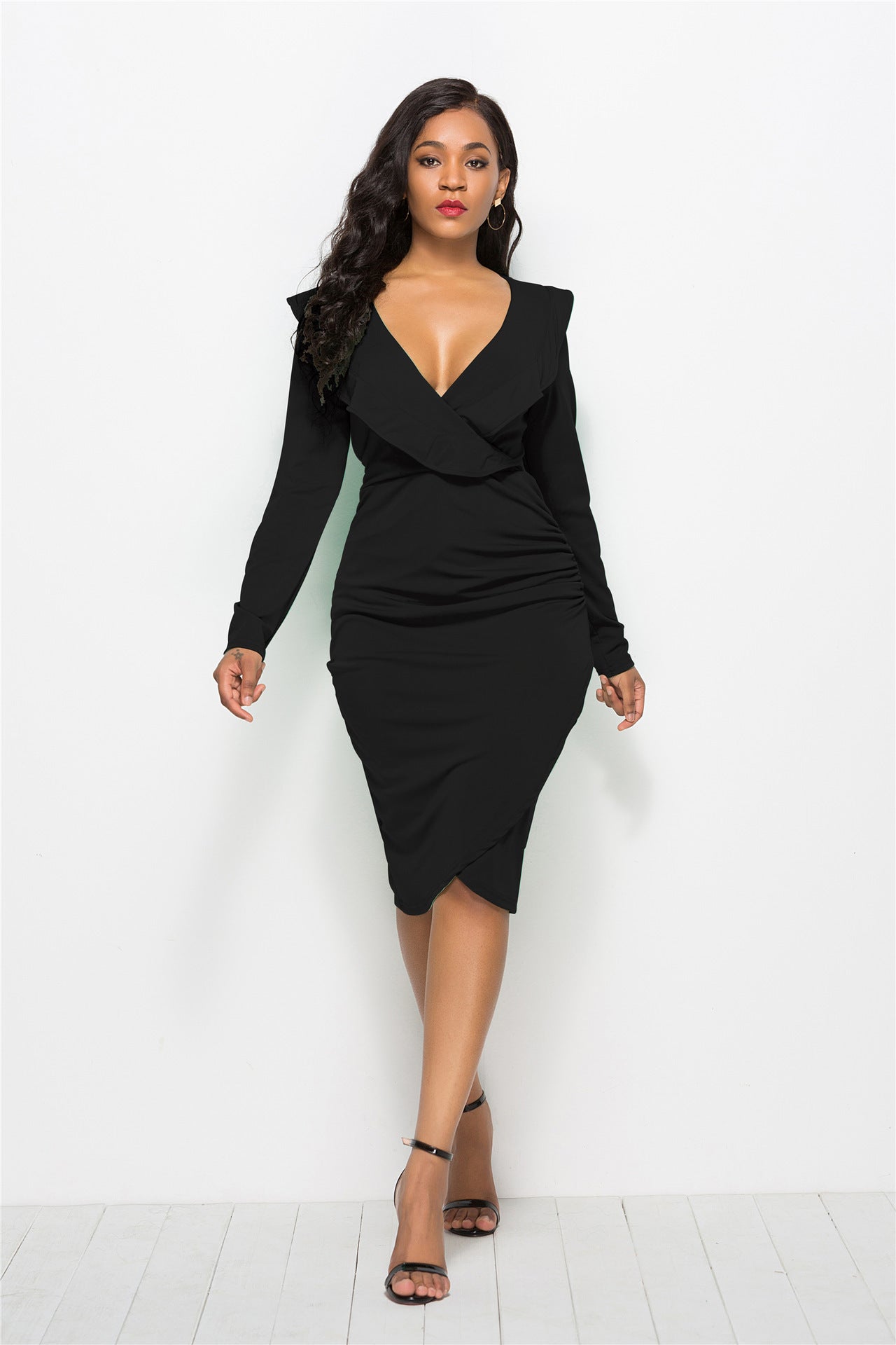 Sexy v-neck ruffled long sleeve hip dress